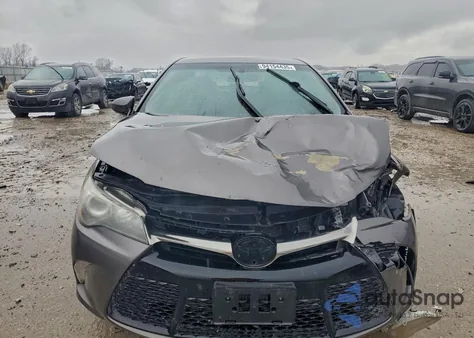 2017 Toyota Camry Le z USA, uszkodzony, nr VIN 4T1BF1FK4HU662105
